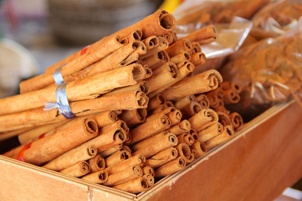 A Canela é uma das plantas medicinais empregada na aromaterapia