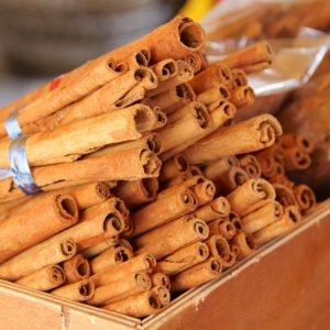 A Canela é uma das plantas medicinais empregada na aromaterapia